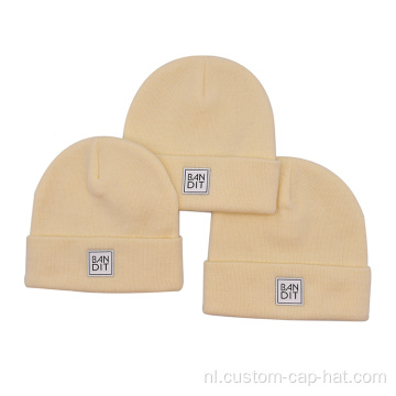 100% acryl kids beanie hoed met lederen patch